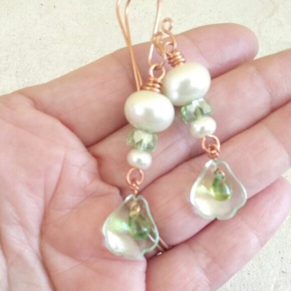 Sexy Romantic + Vibrant! Handmade Spring & Summer Dangle Earrings! Green + White - Picture 6 of 8